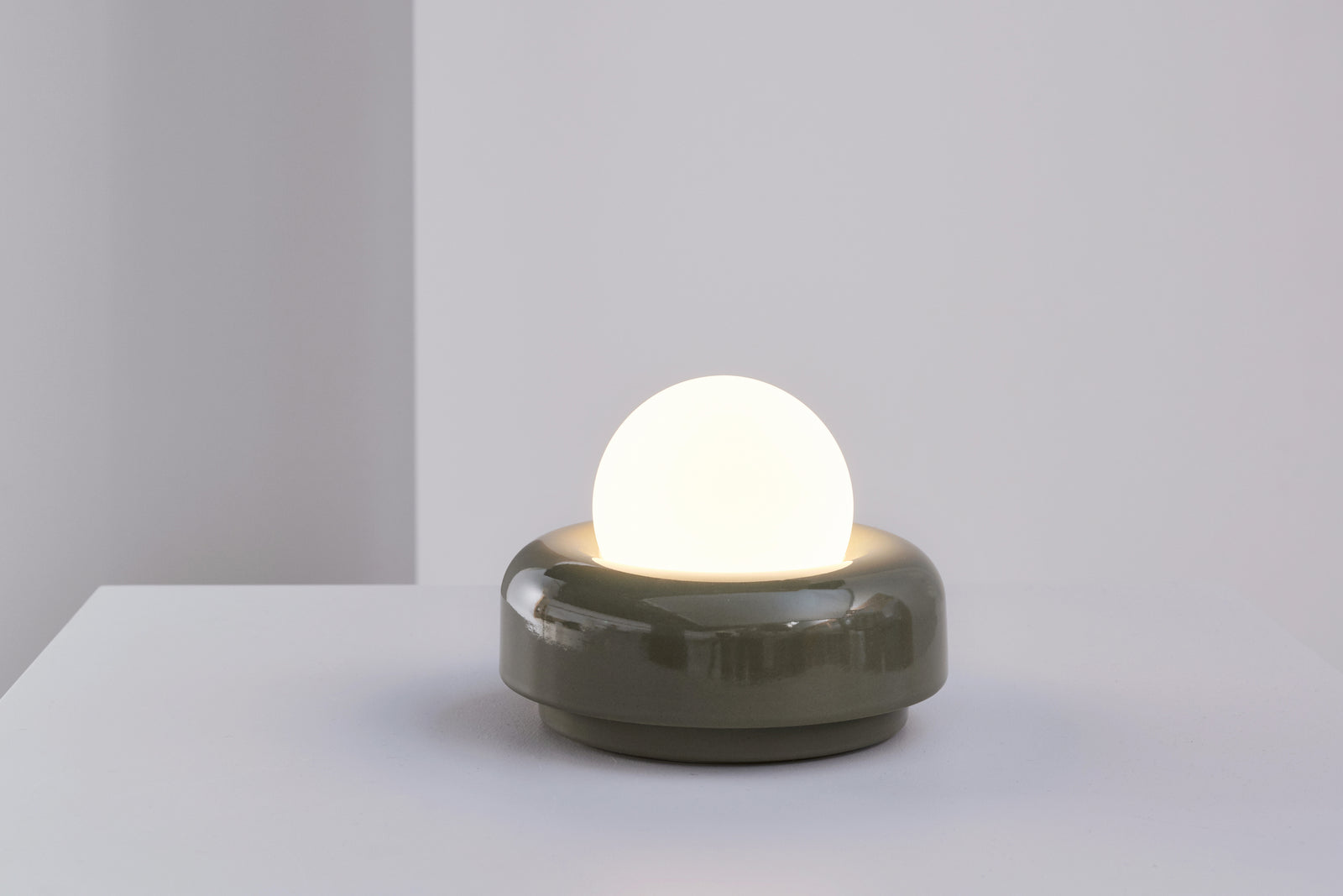 Nelly Table Light Low Olive